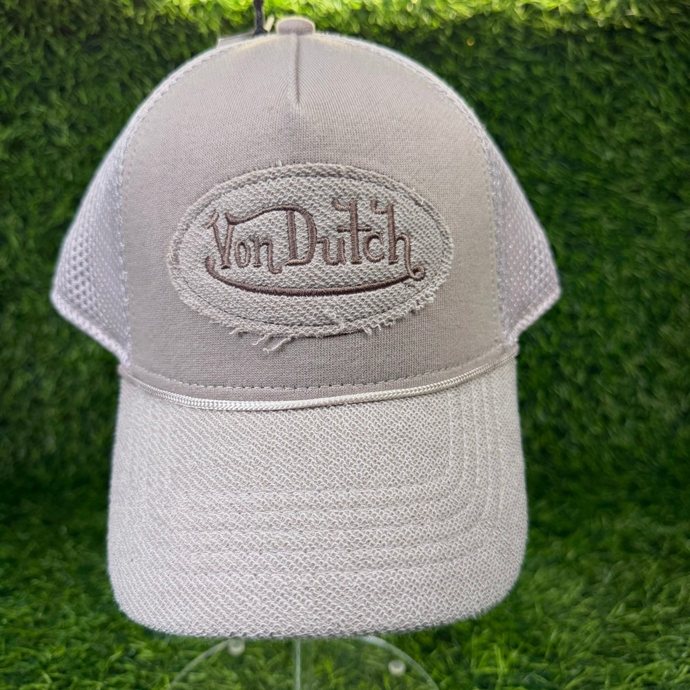 Von Dutch Trucker Hat Unisex OSFM Snapback Tan Grey Mesh Logo Patch Y2K New